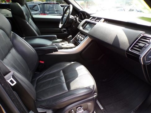 Used 2016 Land Rover Range Rover Sport HSE image 8