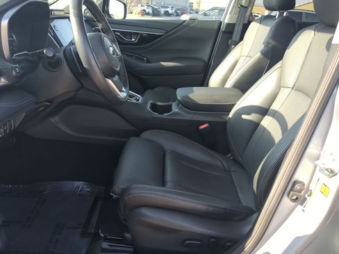 Used 2025 Subaru Outback Limited image 19