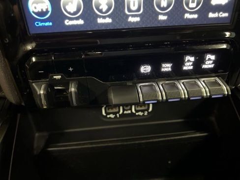 Used 2020 RAM 2500 Laramie w/ Night Edition image 39