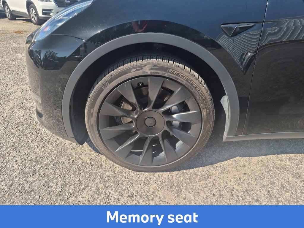 Used 2022 Tesla Model Y Long Range AWD/4WD image 14
