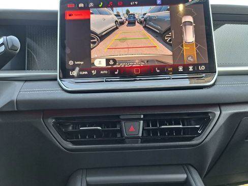 New 2026 Volkswagen Tiguan SE R-Line image 11