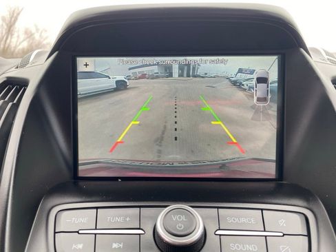 Used 2019 Ford Escape SEL image 21