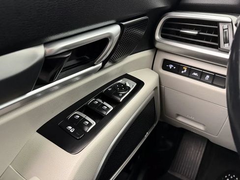 Used 2020 Kia Telluride S AWD/4WD image 16
