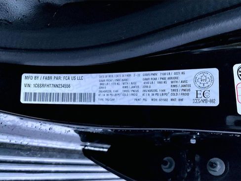 Used 2022 RAM 1500 Limited w/ Body-Colour Bumper Group image 36