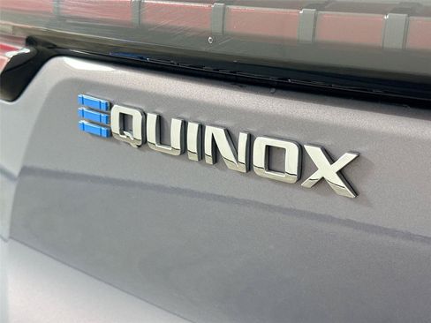 Used 2025 Chevrolet Equinox EV LT w/ LPO, All-Weather Mat Package FWD image 29