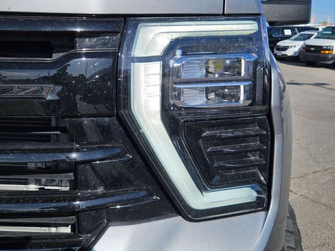 Used 2025 Chevrolet Silverado 3500 LT w/ Trail Boss Package AWD/4WD image 10