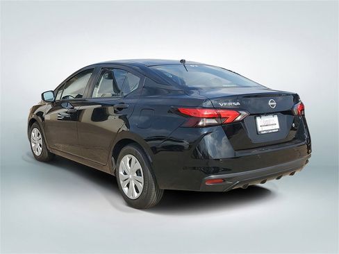 Used 2024 Nissan Versa S image 4