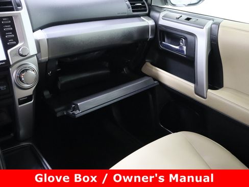 Used 2020 Toyota 4Runner SR5 Premium image 24