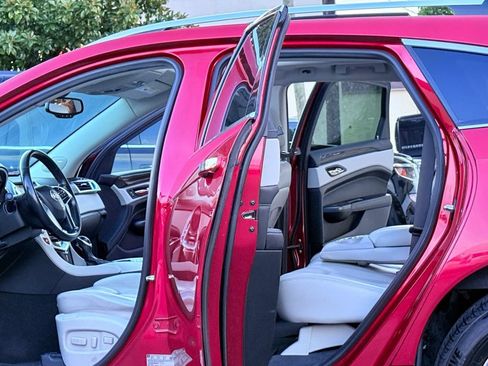 Used 2014 Cadillac SRX Luxury AWD/4WD image 13