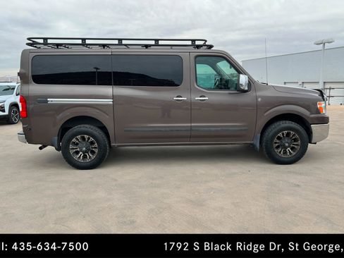 Used 2018 Nissan NV 3500 SL image 6