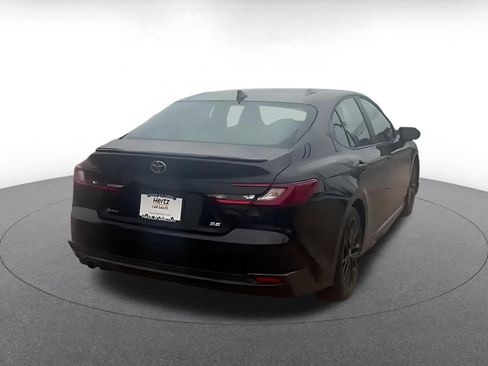 Used 2026 Toyota Camry SE FWD image 14