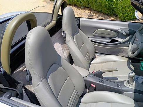 Used 2003 Porsche Boxster RWD image 35