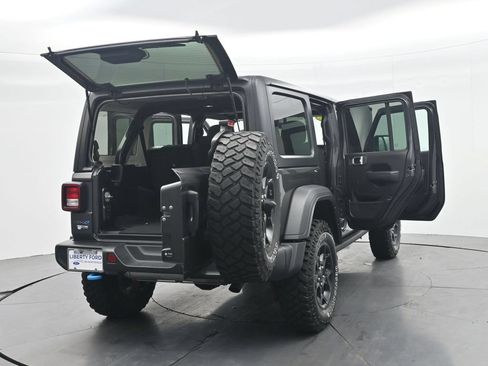 Used 2023 Jeep Wrangler Unlimited w/ Cold Weather Group AWD/4WD image 43