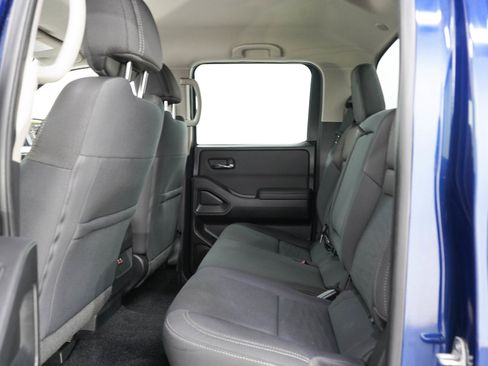Used 2022 Nissan Frontier SV w/ Technology Package AWD/4WD image 15