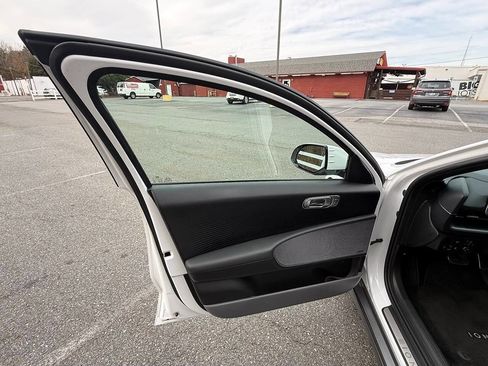 Used 2023 Hyundai Ioniq 6 Limited image 15