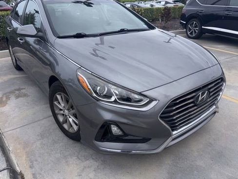 Used 2019 Hyundai Sonata SE FWD image 1