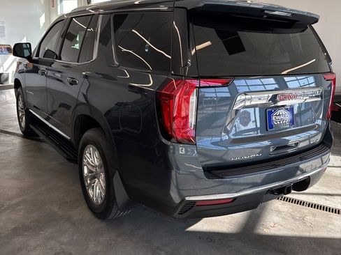 Used 2021 GMC Yukon SLT w/ SLT Premium Package image 4