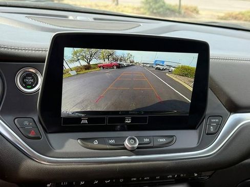 Used 2025 Chevrolet Blazer LT image 23