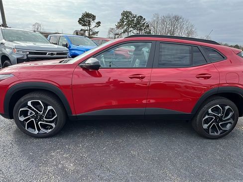 New 2026 Chevrolet Trax RS w/ Sunroof Package image 8