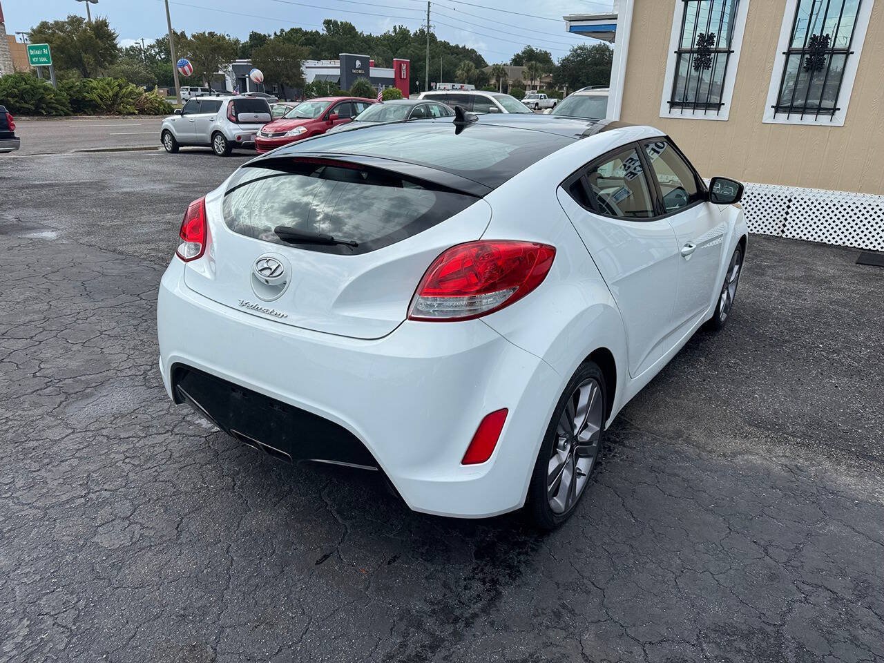 Used 2016 Hyundai Veloster w/ Option Group 02 FWD image 8