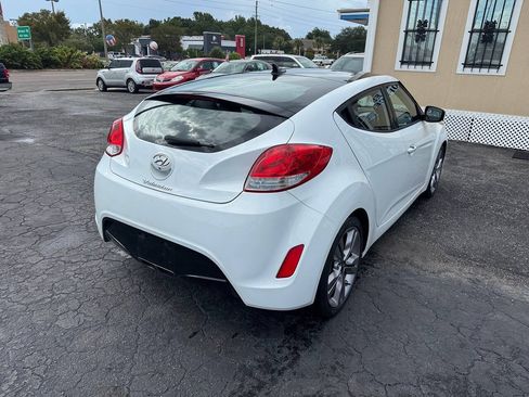 Used 2016 Hyundai Veloster w/ Option Group 02 FWD image 8