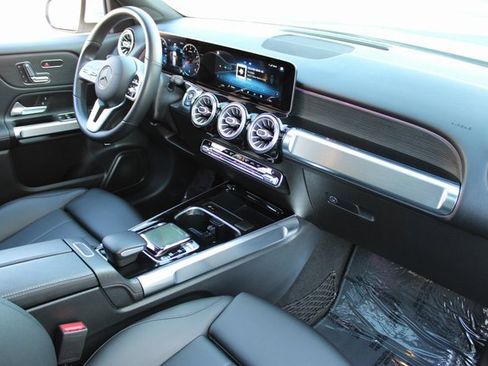 Used 2020 Mercedes-Benz GLB 250 image 13