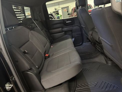 Used 2021 Chevrolet Silverado 1500 LT image 24