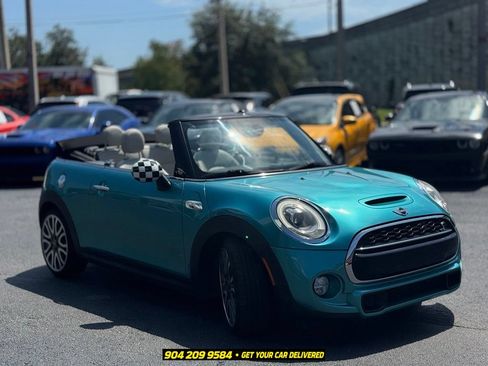 Used 2018 MINI Cooper S FWD image 9