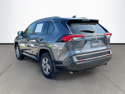 Used 2022 Toyota RAV4 XLE image 5