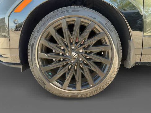 Certified 2025 Hyundai Santa Fe Calligraphy image 9