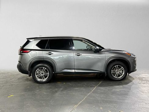 Used 2023 Nissan Rogue SL w/ SL Premium Package FWD image 2