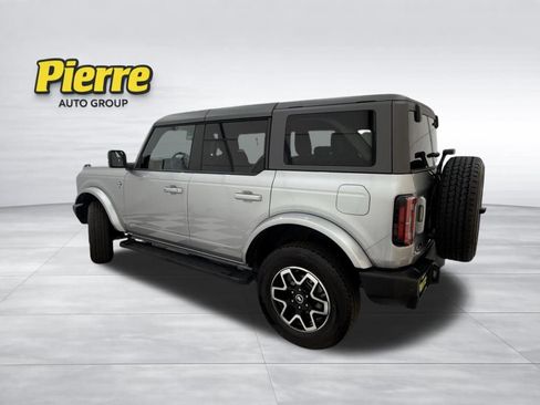 Used 2024 Ford Bronco Outer Banks image 2