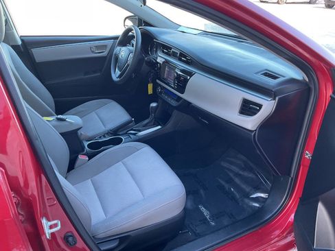 Used 2015 Toyota Corolla LE image 36