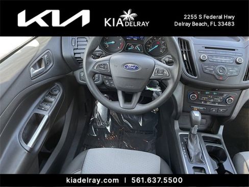 Used 2017 Ford Escape SE image 12