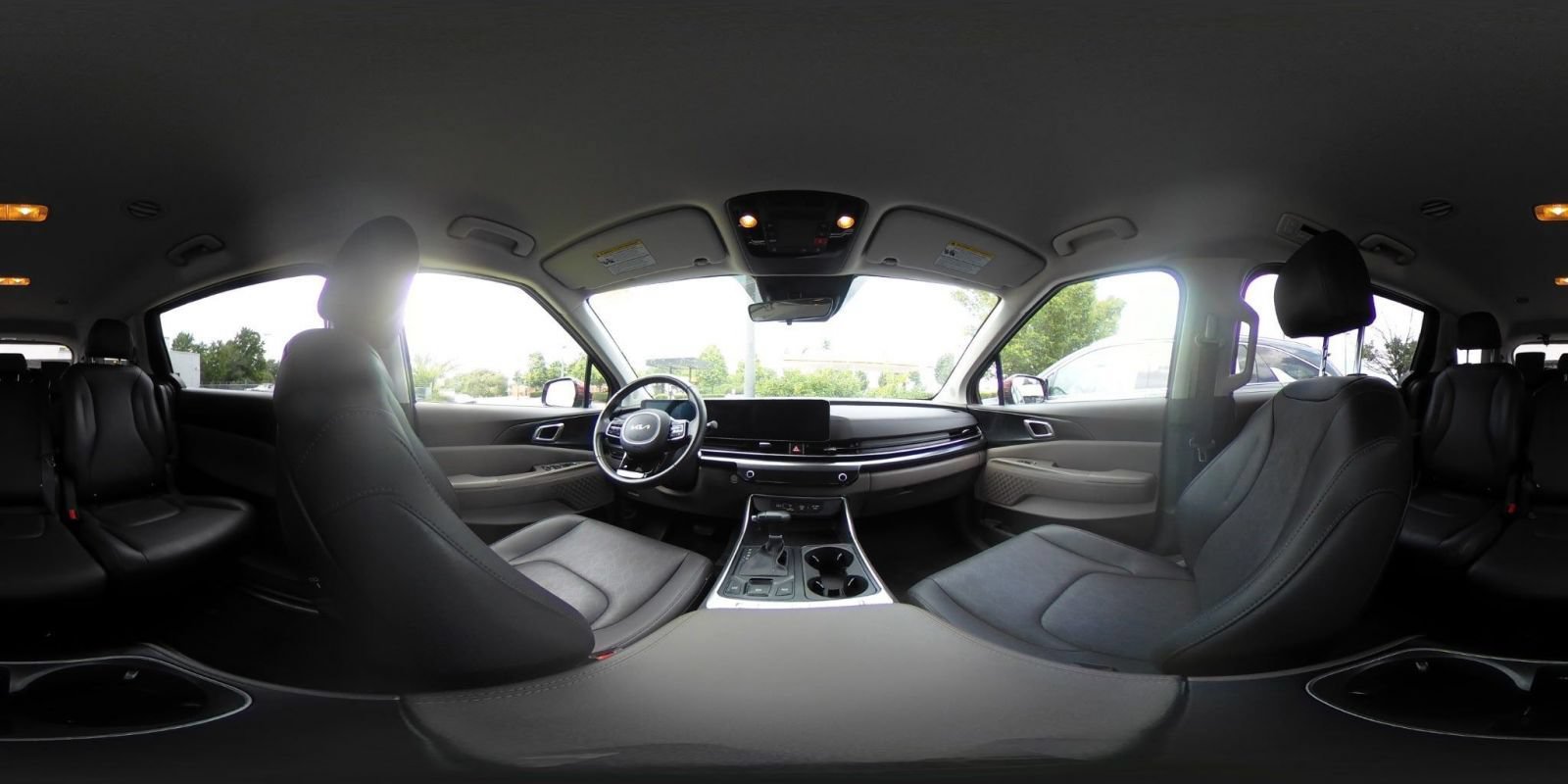 Used 2026 Kia Carnival FWD image 44