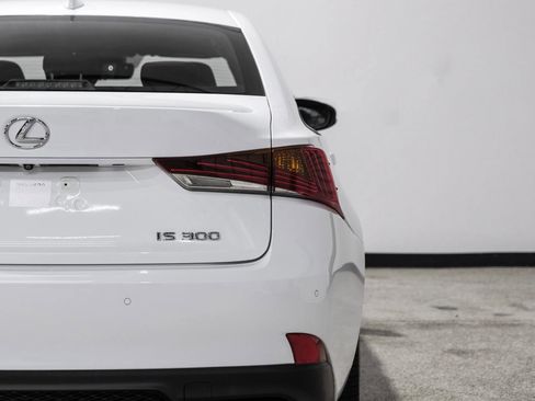 Used 2019 Lexus IS 300 image 52