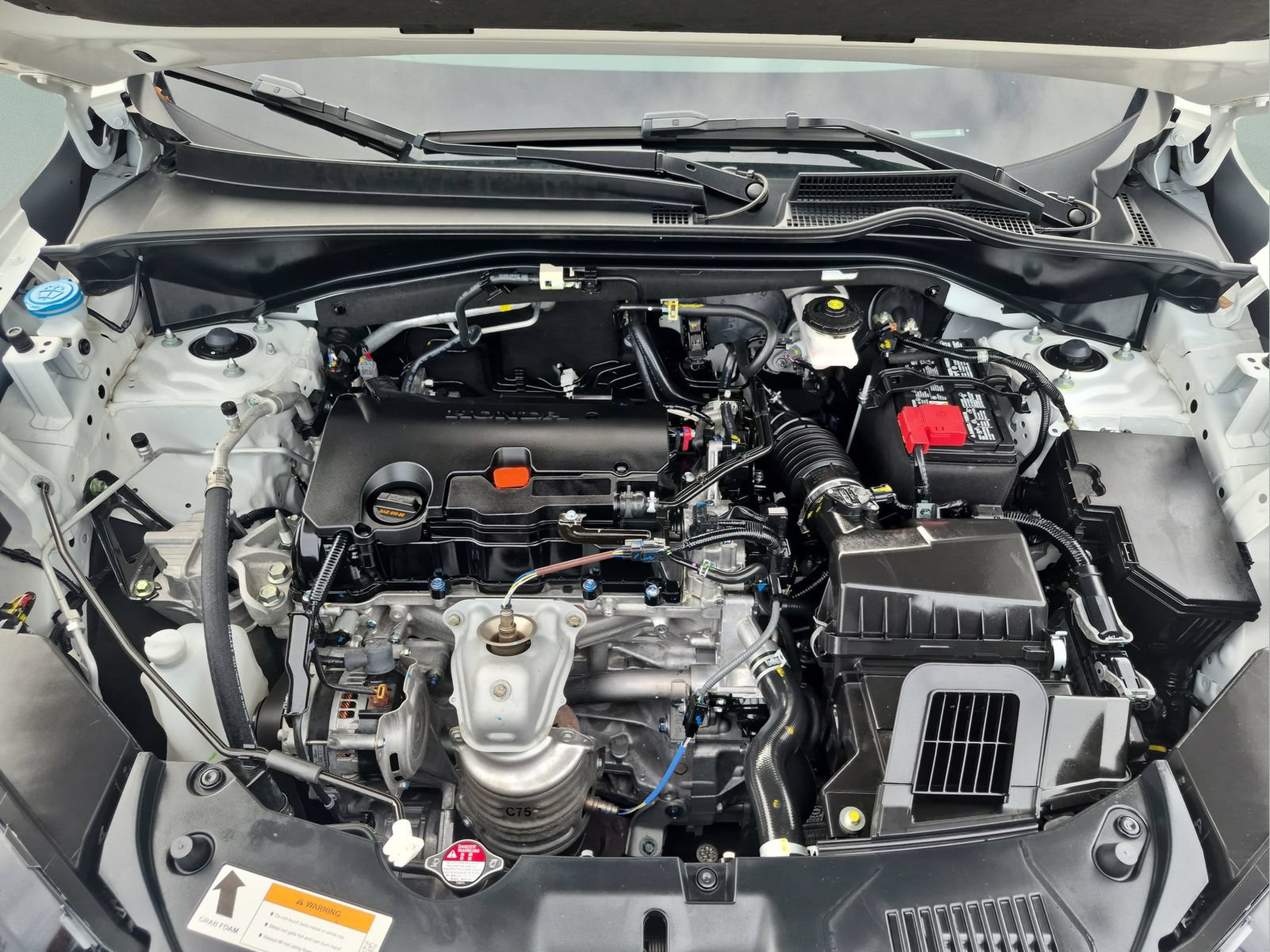 Certified 2025 Honda HR-V Sport image 21