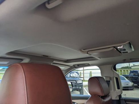 Used 2019 Cadillac Escalade Luxury AWD/4WD image 20