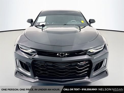 Used 2019 Chevrolet Camaro ZL1 RWD image 2