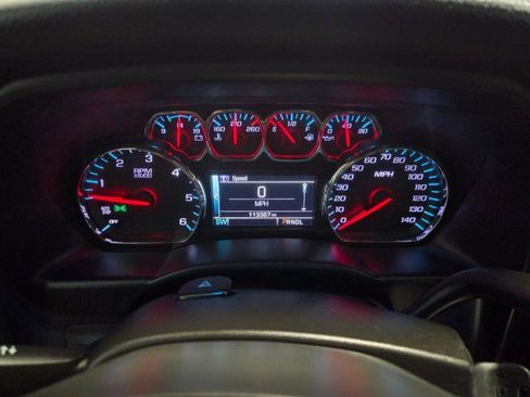 Used 2018 Chevrolet Silverado 1500 LT w/ LT Eassist Package AWD/4WD image 43