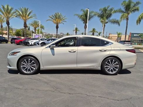 Used 2019 Lexus ES 300h w/ Premium Package FWD image 8