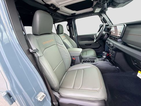 New 2026 Jeep Gladiator Mojave AWD/4WD image 31