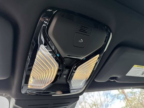 Used 2025 BMW X5 xDrive50e image 34