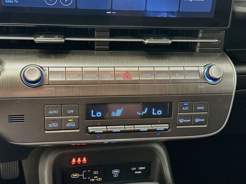 Used 2025 Hyundai Kona SEL AWD/4WD image 23