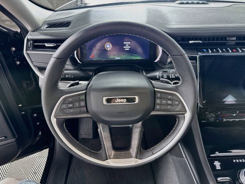 Used 2024 Jeep Grand Cherokee Limited 4xe image 17