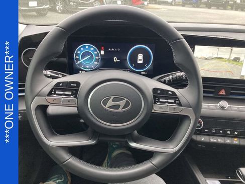 Used 2025 Hyundai Elantra SEL FWD image 26