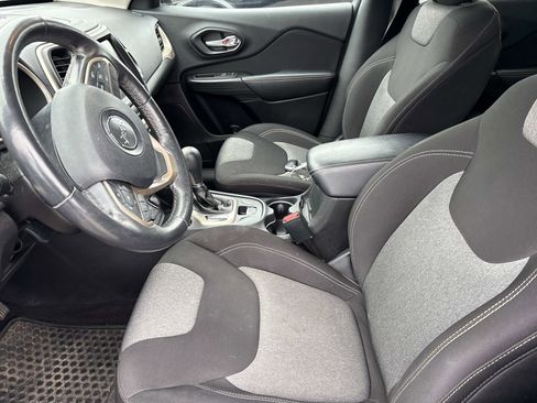 Used 2014 Jeep Cherokee Altitude w/ Comfort/Convenience Group image 14