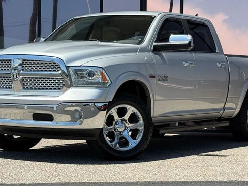 Used 2016 RAM 1500 Laramie w/ Convenience Group AWD/4WD image 2