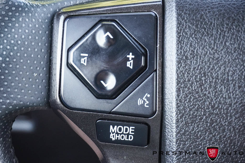 Used 2020 Toyota 4Runner TRD Off-Road Premium w/ Moonroof Package AWD/4WD image 29