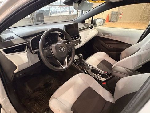 Used 2023 Toyota Corolla SE image 12